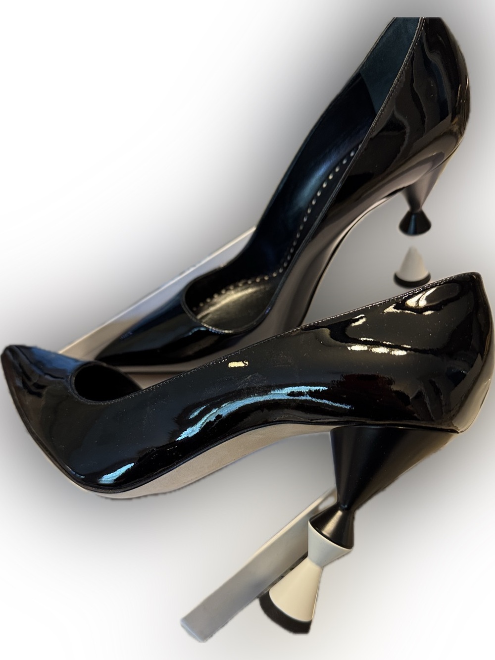 Manolo Blahnik Black Patent Women's Pump with Sculpted Heel 41